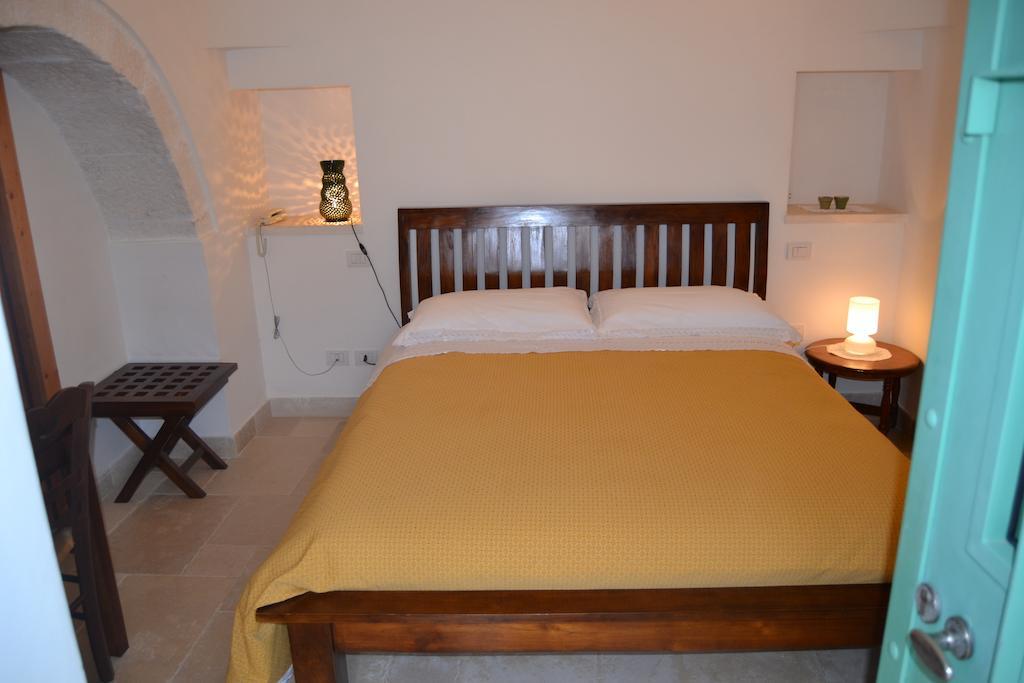 B&B Corte Del Camedrio Cisternino Phòng bức ảnh